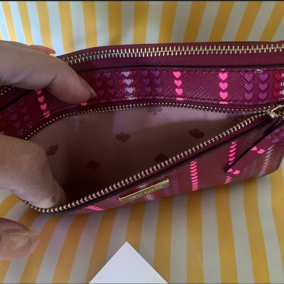 Kate Spade ♠️ wristlet 5x7 - Picture 4 of 4